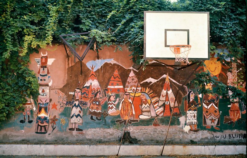 Murale con accampamento indiano