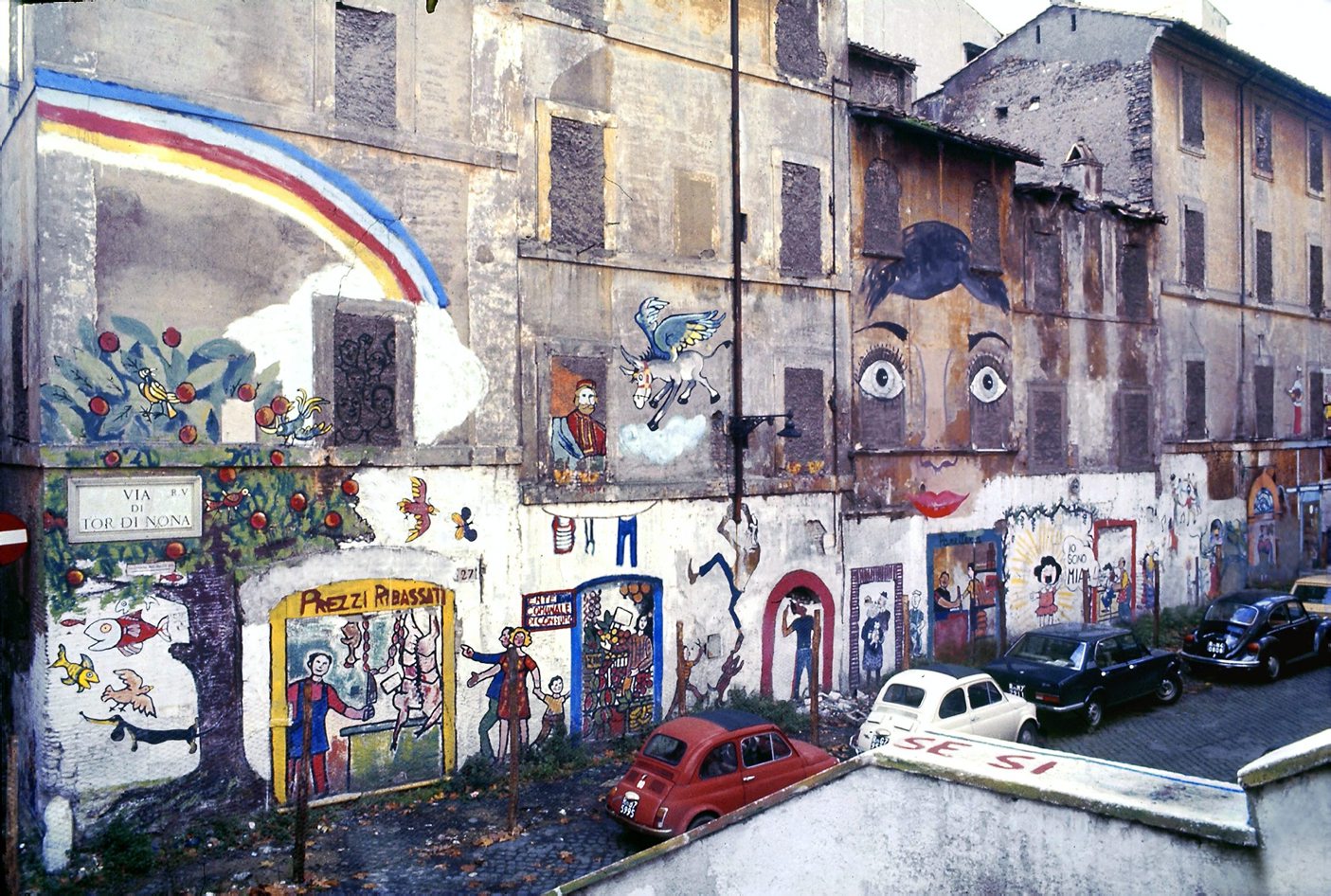 Murali a Tor di Nona